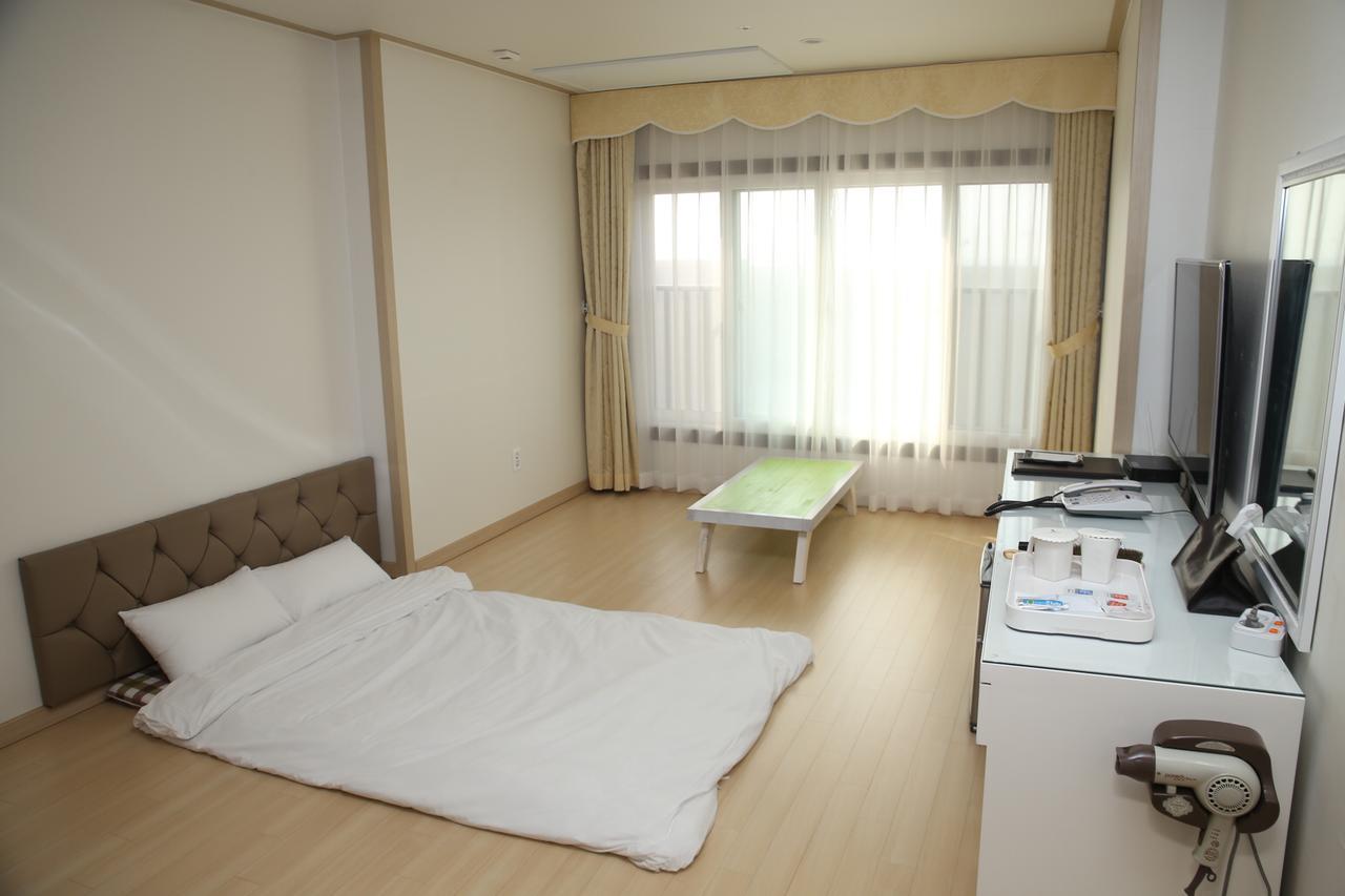 Daebudo Tourist Hotel Ansan Bagian luar foto