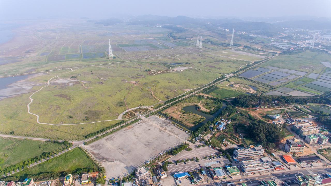 Daebudo Tourist Hotel Ansan Bagian luar foto